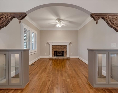 180 Forest Glen Drive - Photo Thumbnail 13