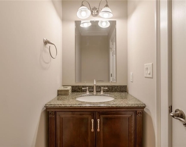 180 Forest Glen Drive - Photo Thumbnail 22