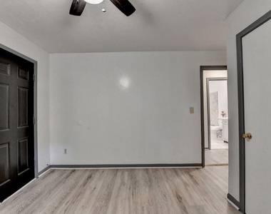 103 Dogwood Ln - Photo Thumbnail 2