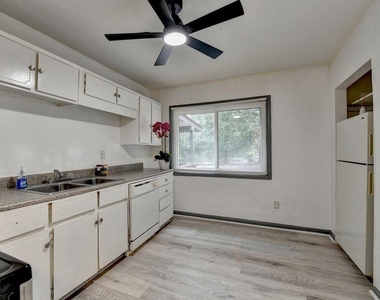 103 Dogwood Ln - Photo Thumbnail 7