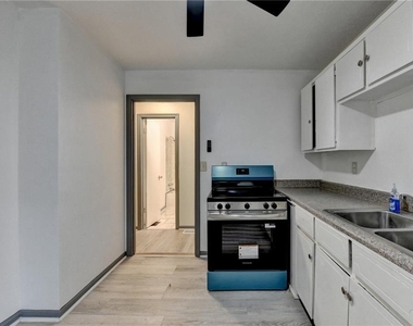 103 Dogwood Ln - Photo Thumbnail 9