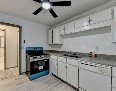 103 Dogwood Ln - Photo Thumbnail 8