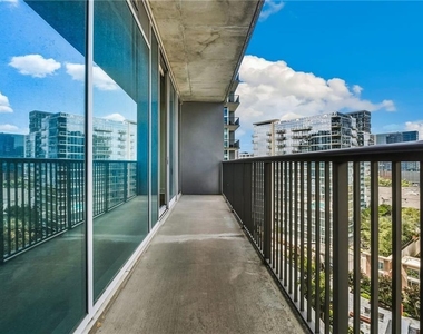 1080 Peachtree Street Ne - Photo Thumbnail 20