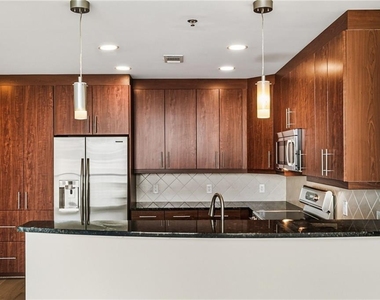 1080 Peachtree Street Ne - Photo Thumbnail 6