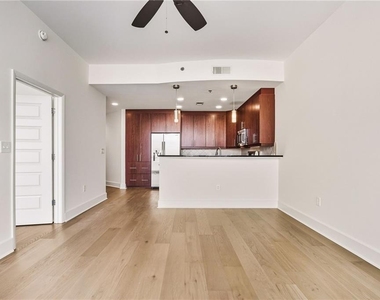 1080 Peachtree Street Ne - Photo Thumbnail 8