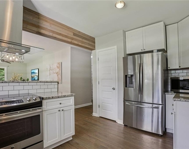 3731 N Druid Hills Road N - Photo Thumbnail 11