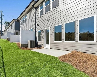 158 Redbud Road - Photo Thumbnail 9