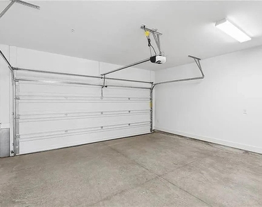 158 Redbud Road - Photo Thumbnail 8