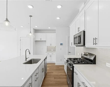 158 Redbud Road - Photo Thumbnail 2