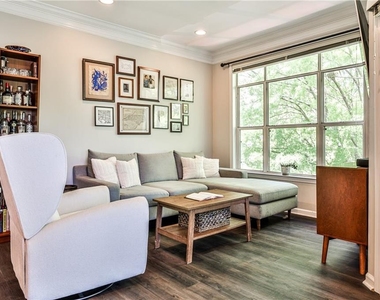 955 Juniper Street Ne - Photo Thumbnail 1
