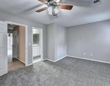 871 Lenox Oaks Circle Ne - Photo Thumbnail 15