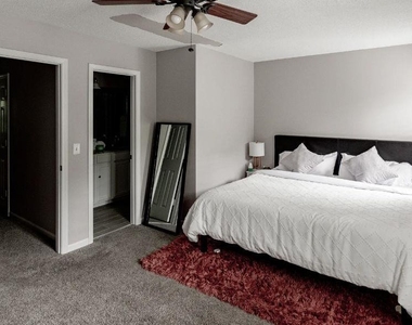 871 Lenox Oaks Circle Ne - Photo Thumbnail 12