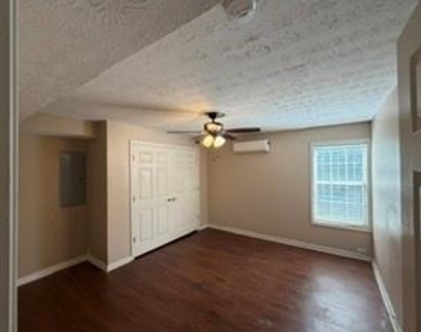 4711 Deer Crossing Court - Photo Thumbnail 12
