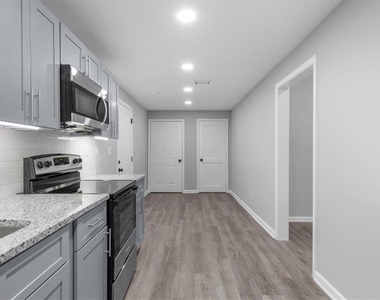 5399 Northland Drive Ne - Photo Thumbnail 4