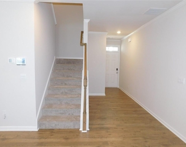 2514 Acacia Walk - Photo Thumbnail 2