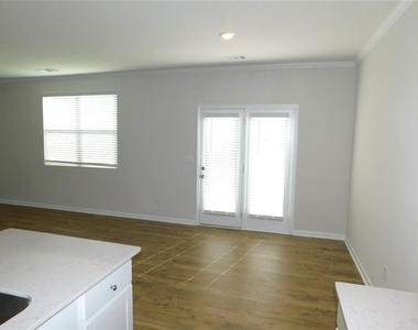 2514 Acacia Walk - Photo Thumbnail 4