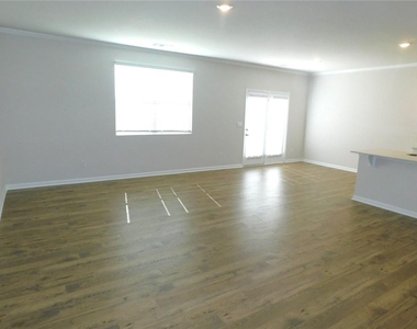2514 Acacia Walk - Photo Thumbnail 3