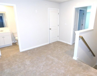 2514 Acacia Walk - Photo Thumbnail 10