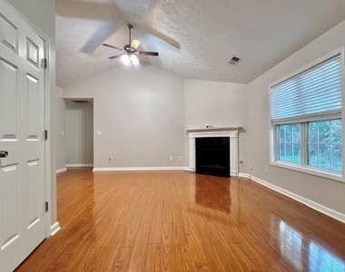 327 Lee Miller Drive - Photo Thumbnail 4