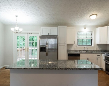 2423 Falcon Court - Photo Thumbnail 6