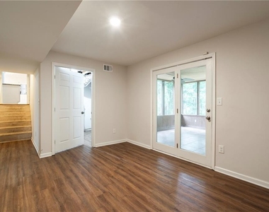 2423 Falcon Court - Photo Thumbnail 21