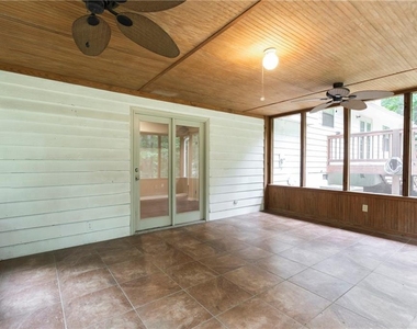 2423 Falcon Court - Photo Thumbnail 23