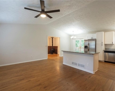 2423 Falcon Court - Photo Thumbnail 2