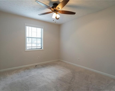 2423 Falcon Court - Photo Thumbnail 15