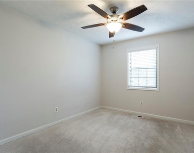 2423 Falcon Court - Photo Thumbnail 18
