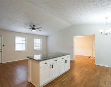 2423 Falcon Court - Photo Thumbnail 5