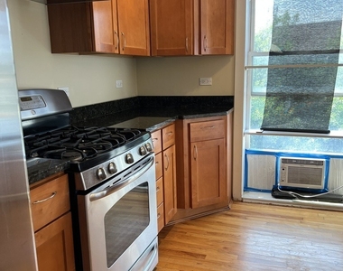 4159 W Fullerton Avenue - Photo Thumbnail 8