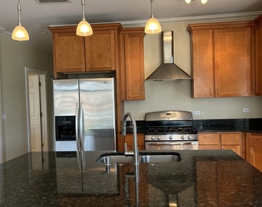4159 W Fullerton Avenue - Photo Thumbnail 7