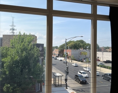 4159 W Fullerton Avenue - Photo Thumbnail 4