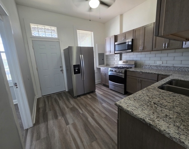 5319 S Indiana Avenue - Photo Thumbnail 5
