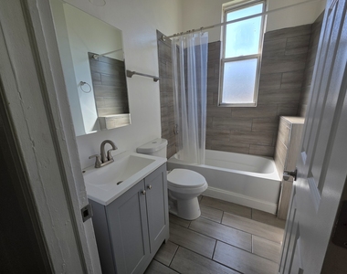 5319 S Indiana Avenue - Photo Thumbnail 9