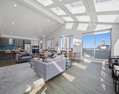 1552 N North Park Avenue - Photo Thumbnail 25