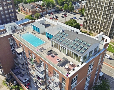 1552 N North Park Avenue - Photo Thumbnail 24