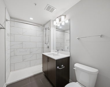 1552 N North Park Avenue - Photo Thumbnail 9