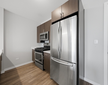 1552 N North Park Avenue - Photo Thumbnail 7