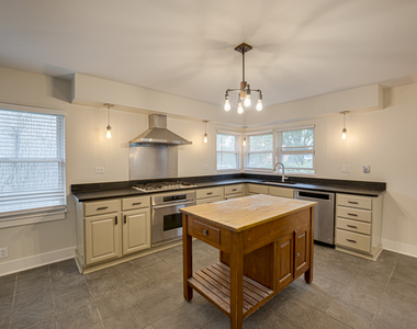 219 Spring Avenue - Photo Thumbnail 5