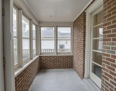 219 Spring Avenue - Photo Thumbnail 33
