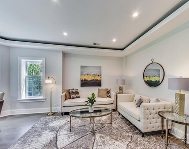 5050 N Ridgeway Avenue - Photo Thumbnail 4