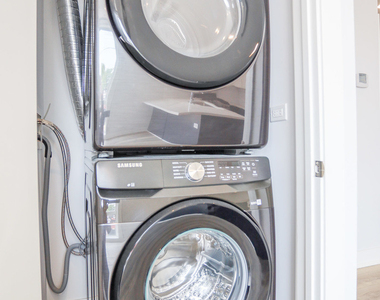 2402 W Carmen Avenue - Photo Thumbnail 9