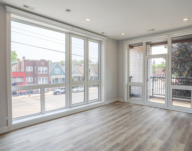 2402 W Carmen Avenue - Photo Thumbnail 5
