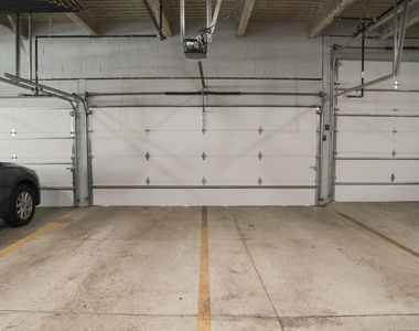 2402 W Carmen Avenue - Photo Thumbnail 14