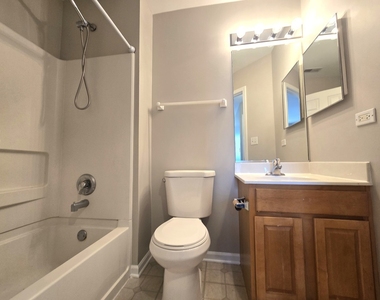 652 S Rosehall Lane - Photo Thumbnail 14