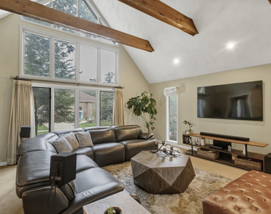 985 Chapel Court N - Photo Thumbnail 8