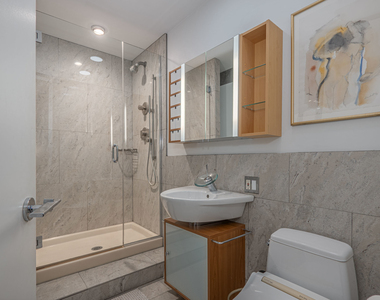800 N Michigan Avenue - Photo Thumbnail 5