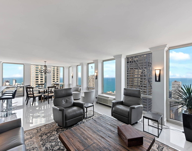 111 E Chestnut Street - Photo Thumbnail 4