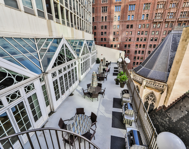 111 E Chestnut Street - Photo Thumbnail 21